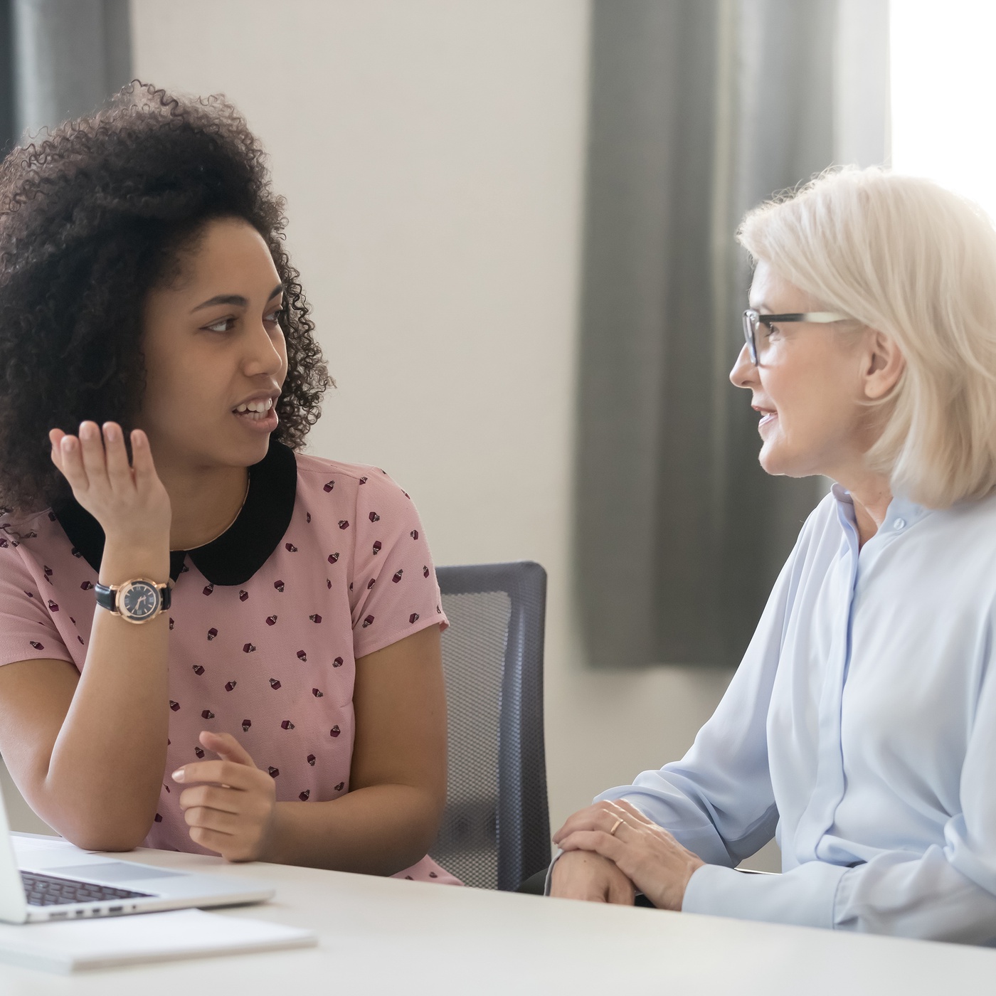 Einführung von Mentoringprogrammen.