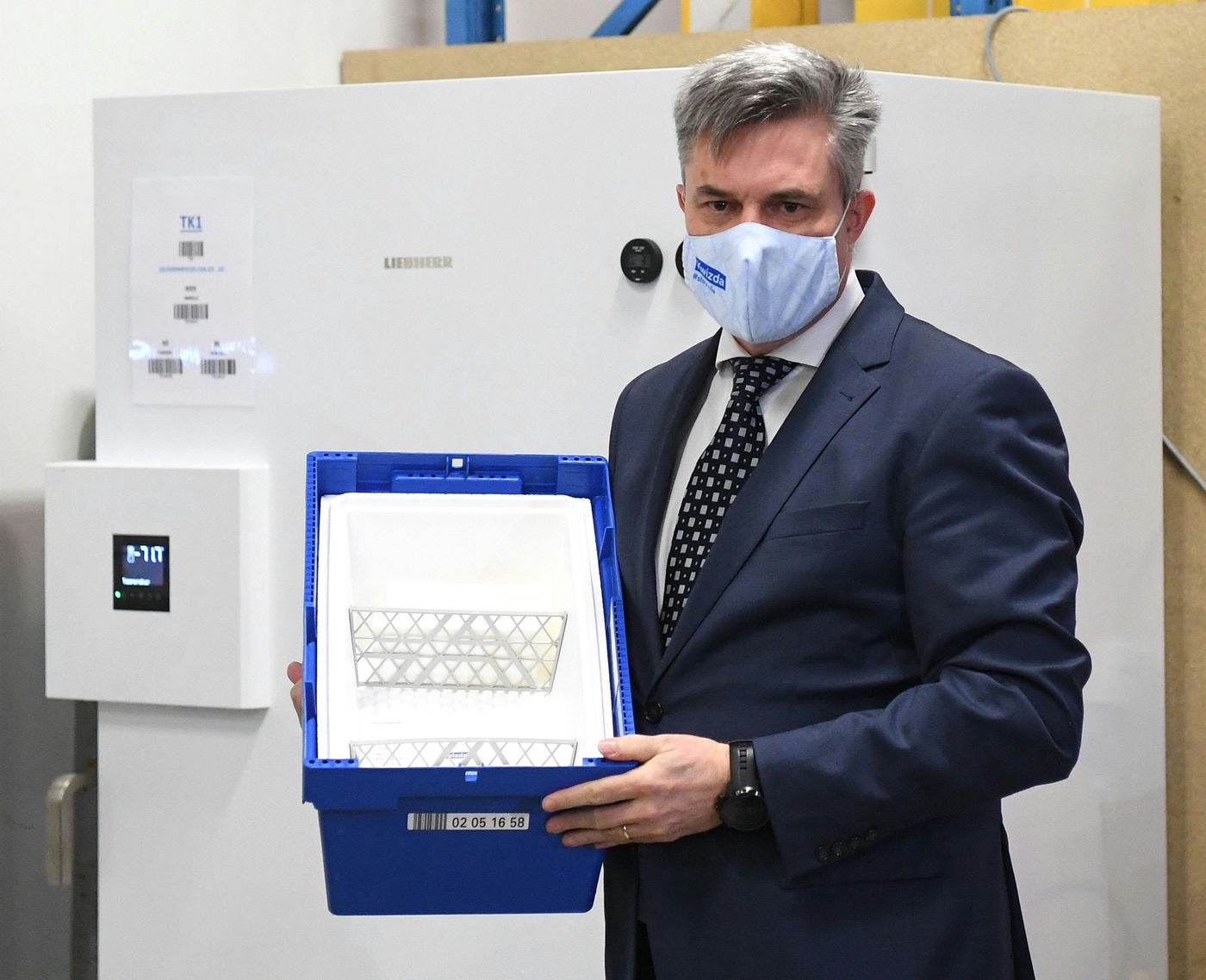 Dem Impfstoff auf der Spur: Aus der Gefrierkiste unter die Haut