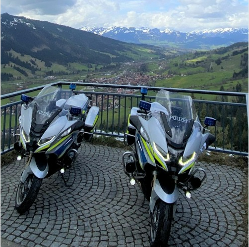 Zum Start in die Saison - Motorradpolizist aus Kempten zu Kontrollen im Allgäu im RSA-Podcast