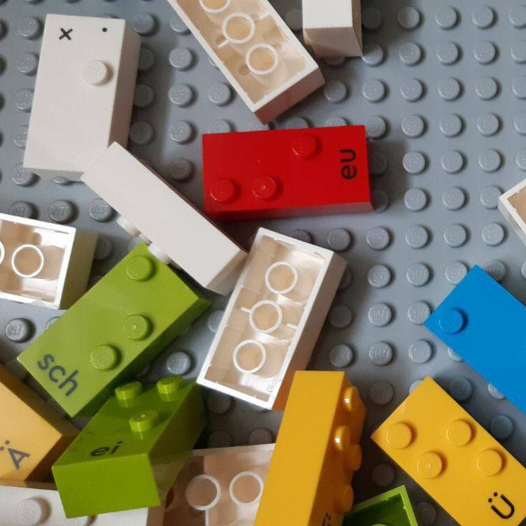 Lesen lernen mit LEGO
