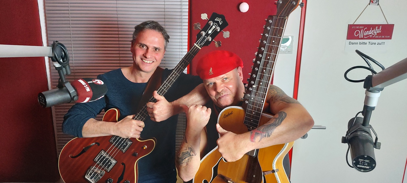 Er war Udo Lindenbergs Paniksohn und Gitarrist - Kieran Hilbert rockt mit seiner Band das Studio