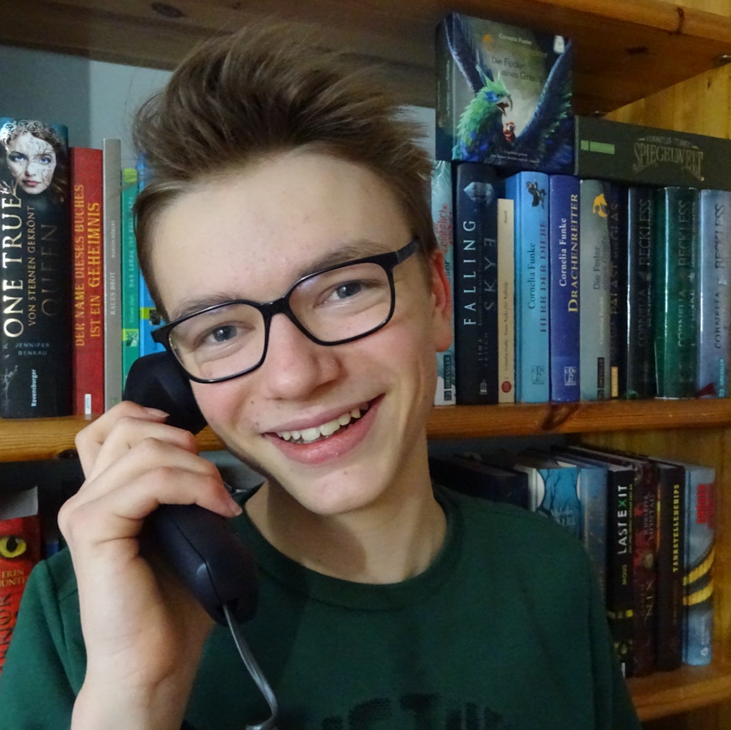 Daniel von Young Bookstagram in der Kurzwelle