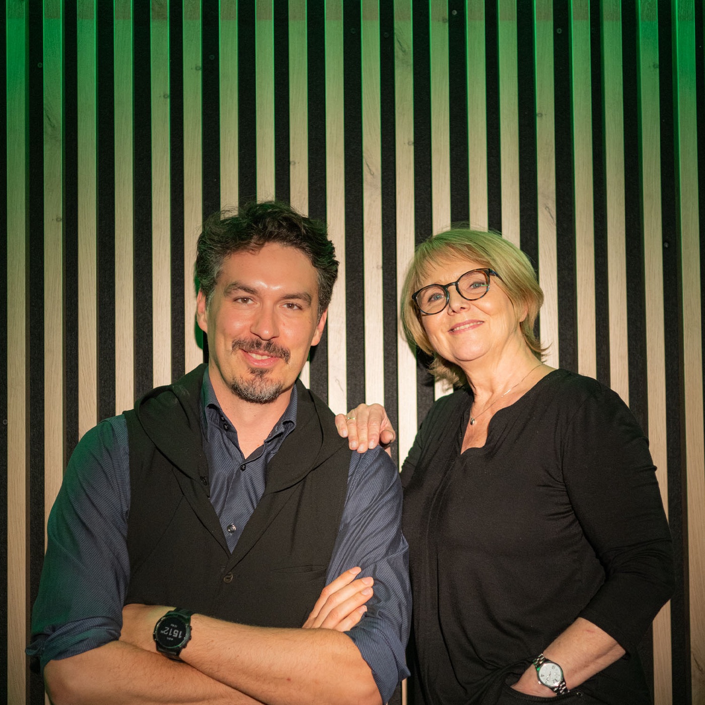 TOMASZ MICHNIEWICZ NA KAŻDY TEMAT DOOKOŁA ŚWIATA - CZYLI PODSTĘP PODCAST | ROZMOWA W CIEMNO