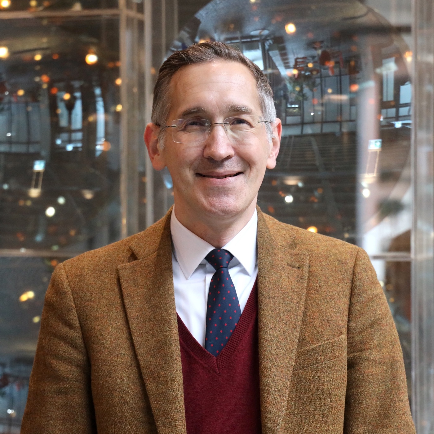 Lesen hilft! – DIE UNIVERSITÄTSBIBLIOTHEK mit Dr. André Schüller-Zwierlein