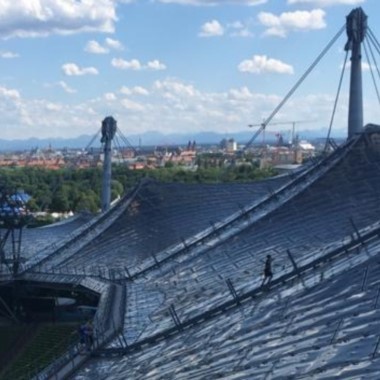 Über den Dächern von München - Reportage auf dem Olympiastadiondach