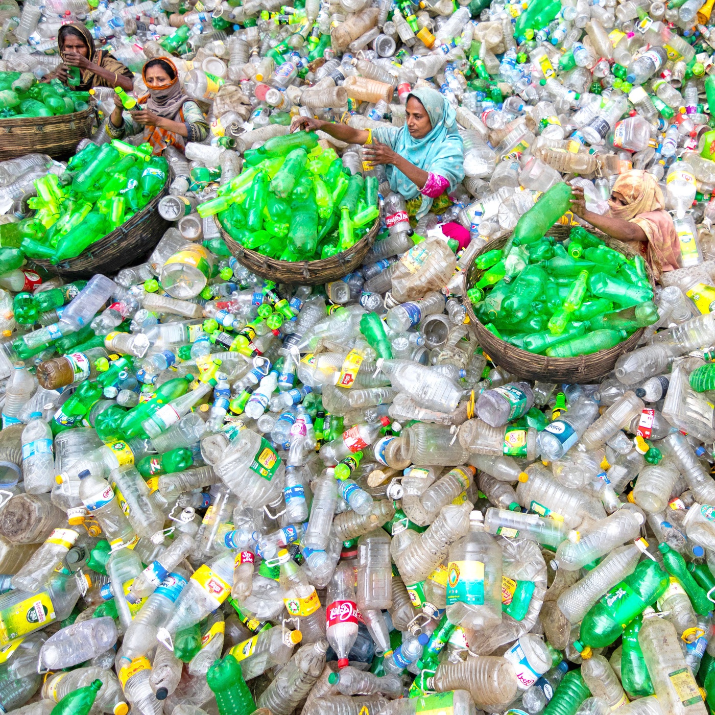 Von der Müllhalde zur Autobahn: Ecopals stellt Asphalt aus Plastikmüll her