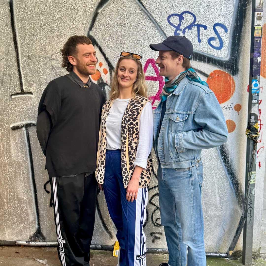 Enrique Fiß und Merlin Sandmeyer an der ahoy-Minibar