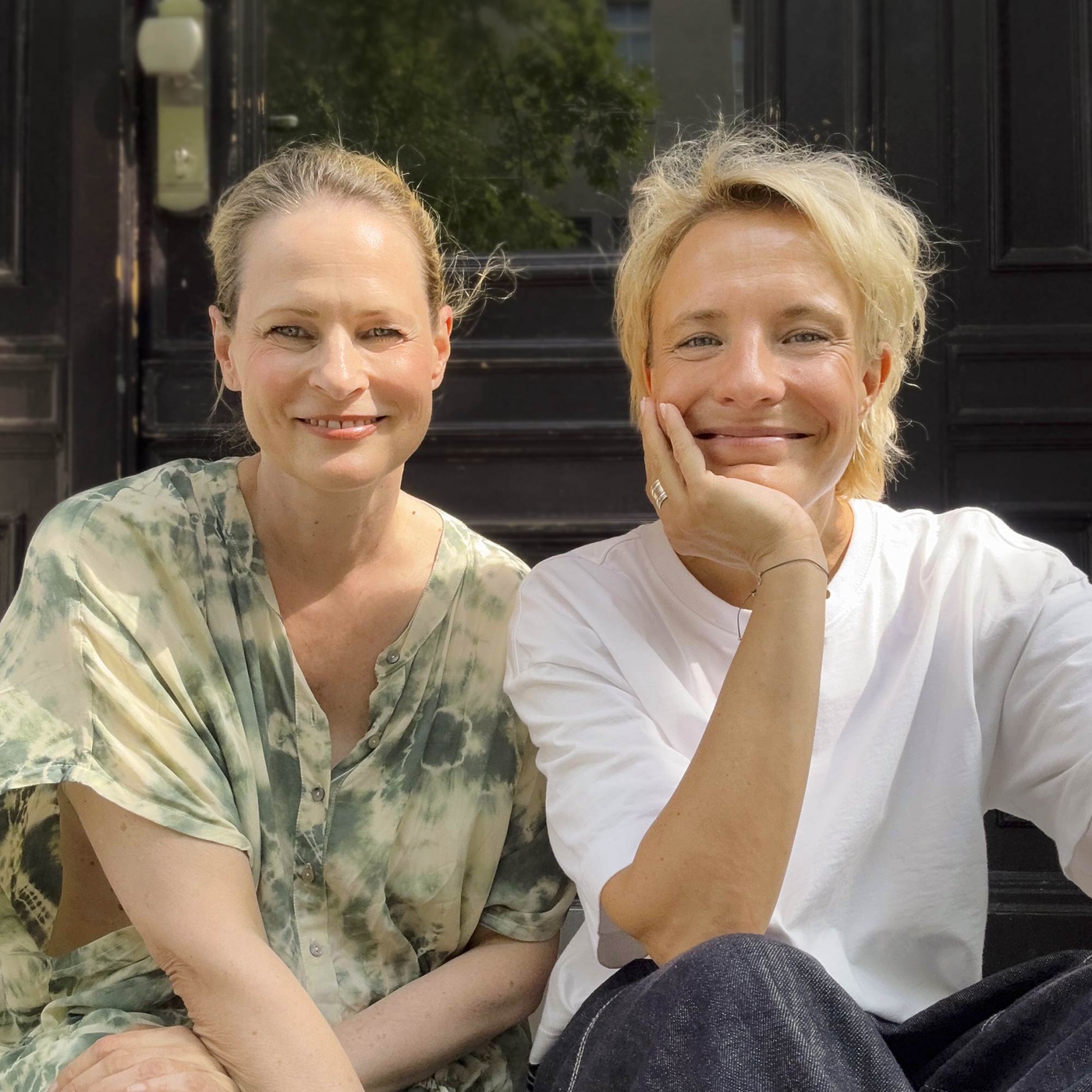 Flachwitze-Queen, Moderatorin und Sängerin Seraphina Kalze im Gespräch mit Antje Riis