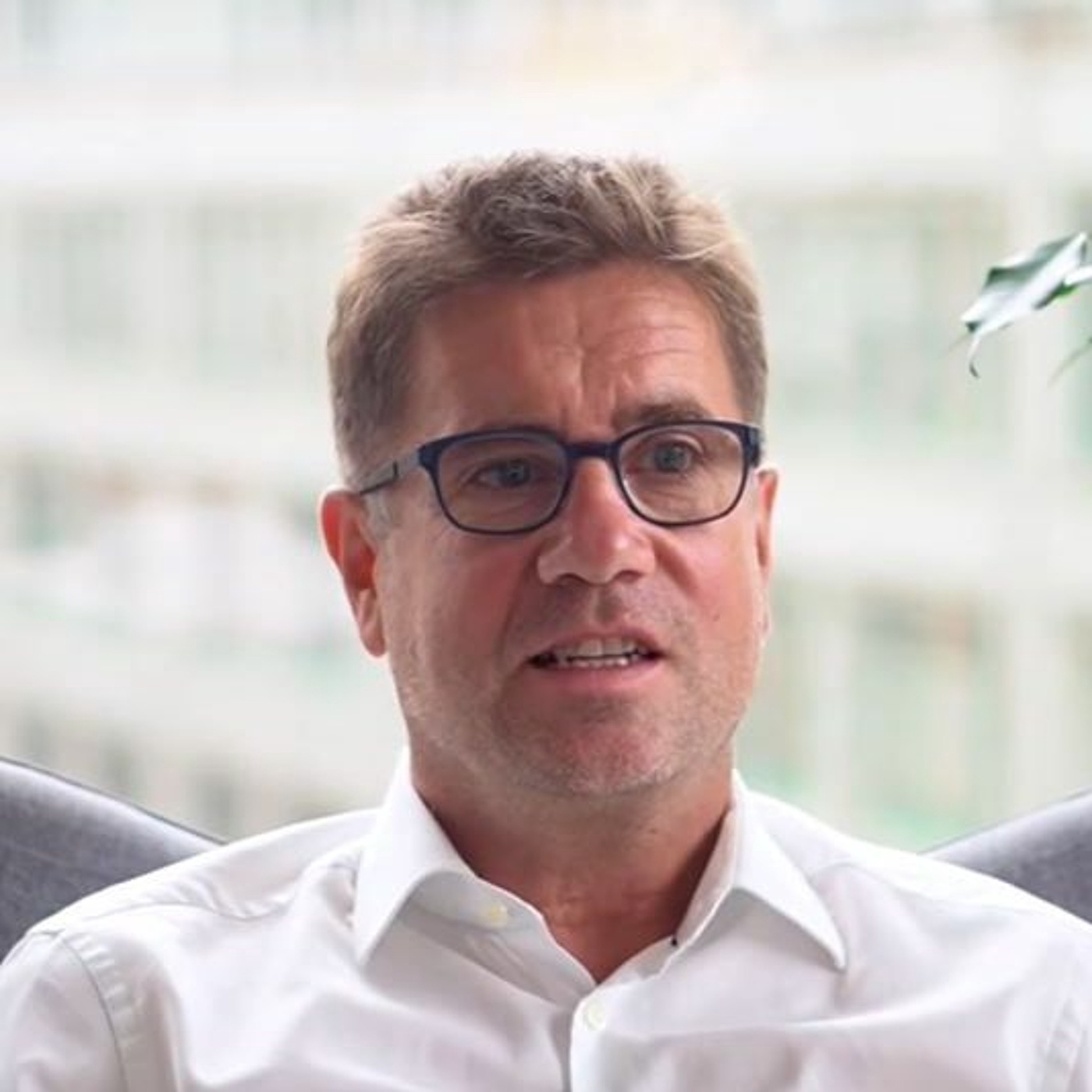 K#262 Wie schätzt der ehemalige Mediamarkt Chef die Chancen des stationären Handels ein?