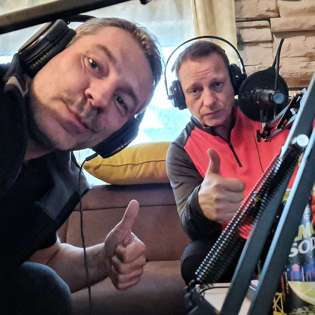 Laó & Linho (33): Stadt, Land, Fluss und Bildungspodcast