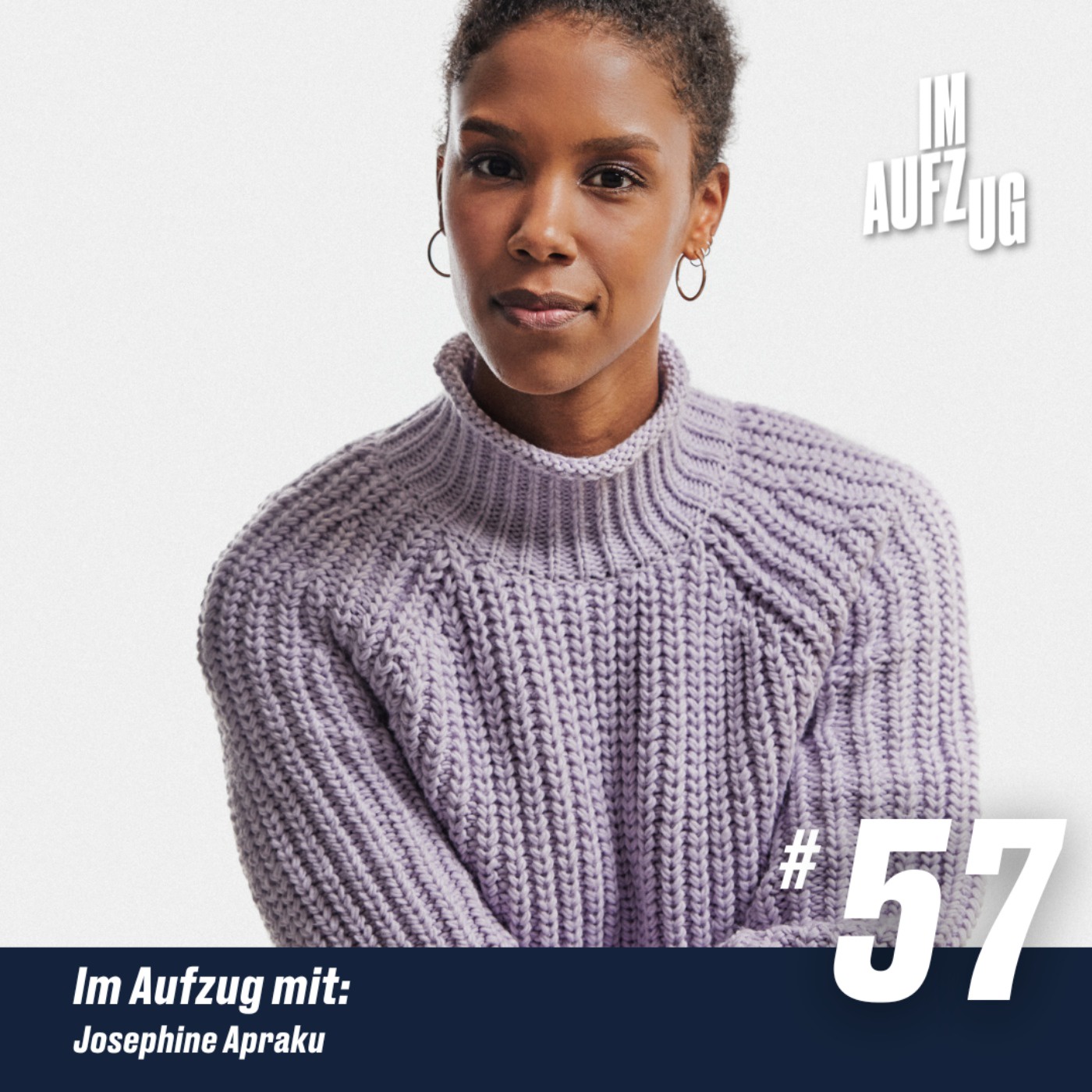 Im Aufzug mit Josephine Apraku