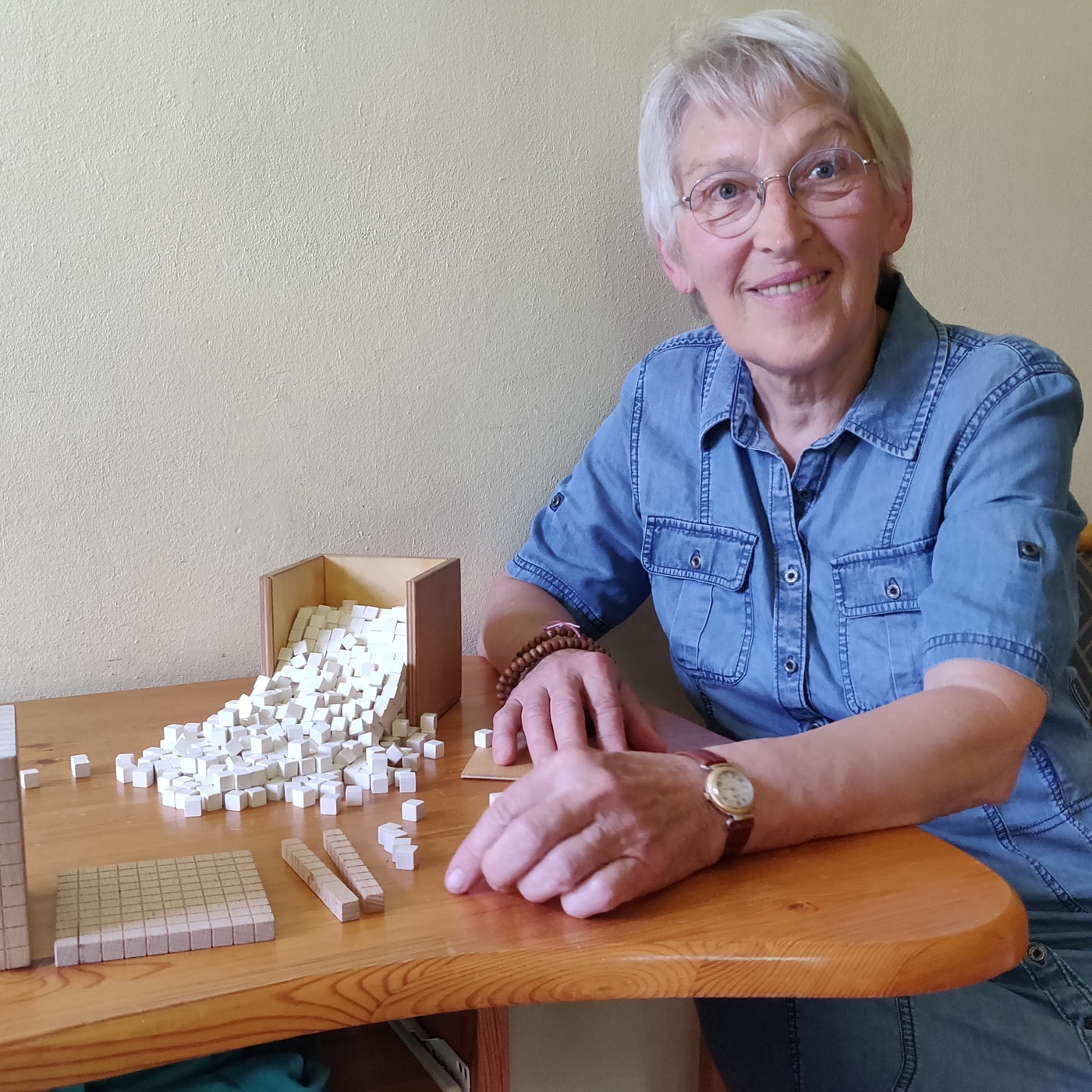 Mathetrauma adé! Mathematik ist ein Problem für Sie? Margarete Distelberger hat die Lösung. Dazu kredenzen wir mathematische Musik.