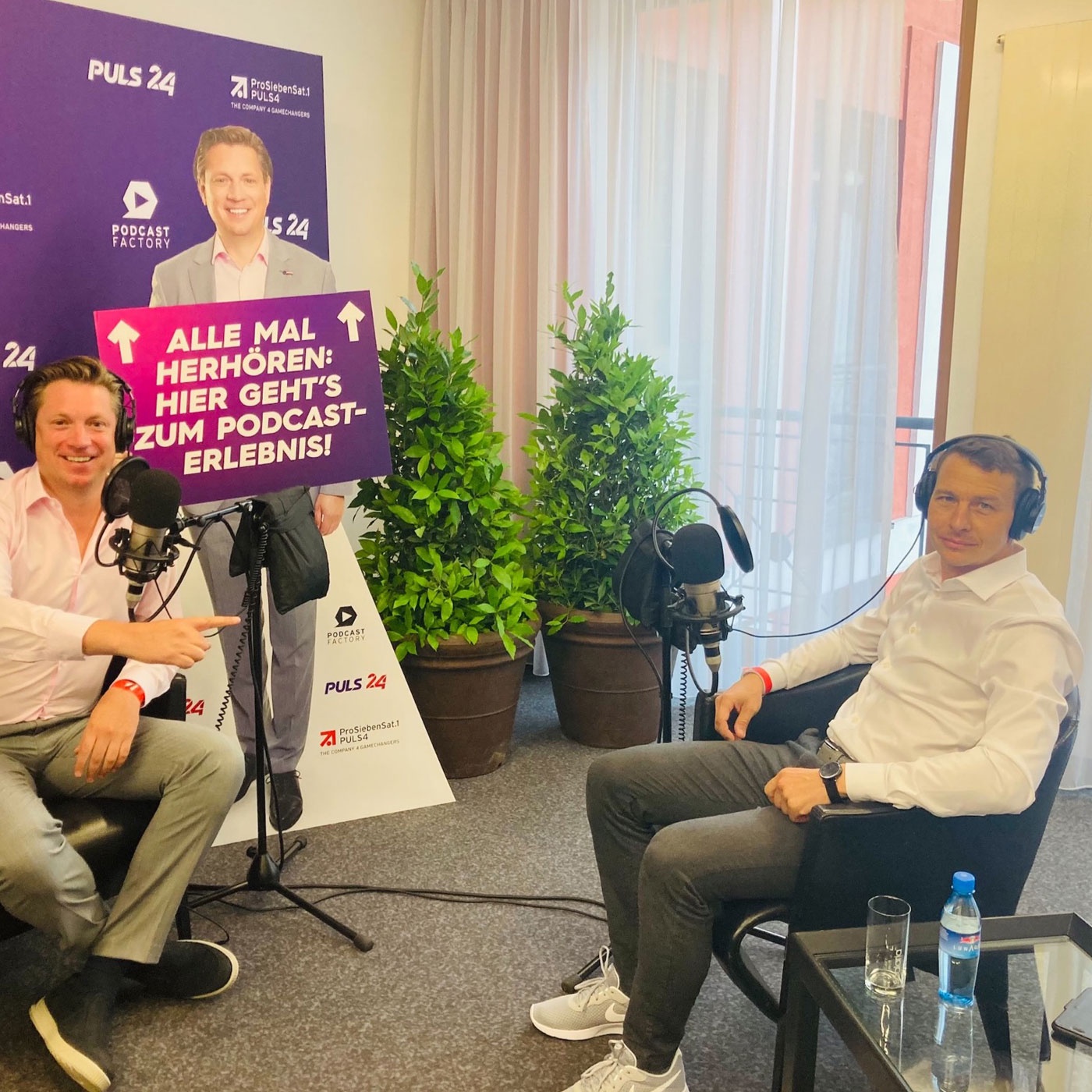 Martin Darbo (Geschäftsführer, A. Darbo AG) mit Michael Stix (CCO, ProSiebenSat.1 PULS 4)