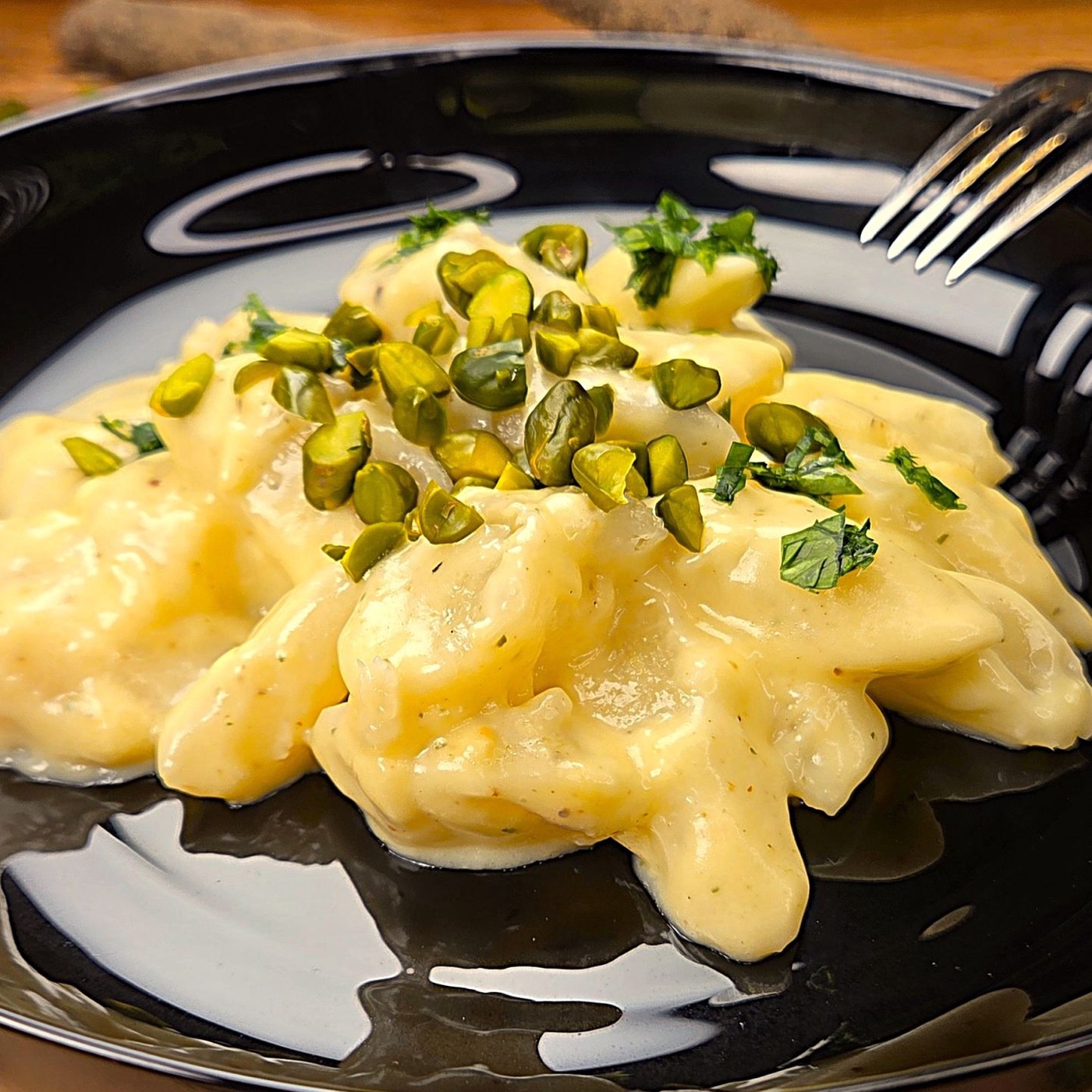 Folge 163 - Vergessenes Gemüse: Schwarzwurzelragout mit Pistazien-Crunch