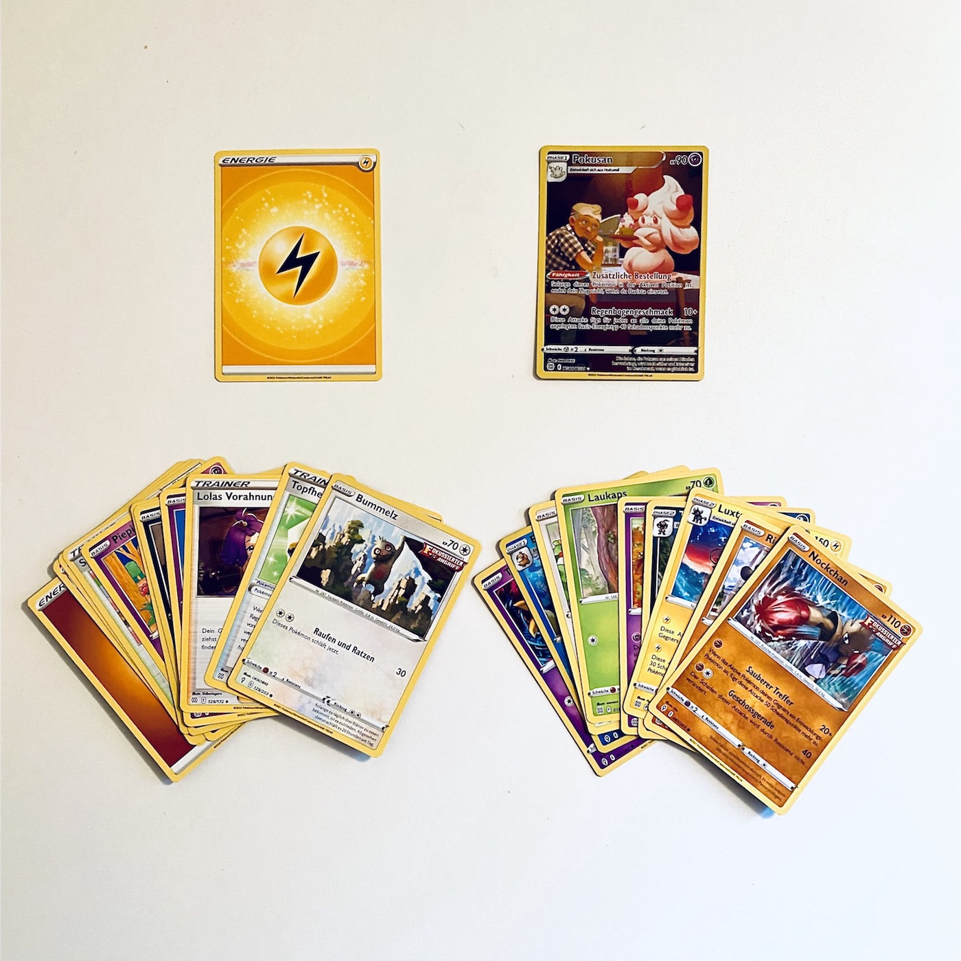 Luke öffnet zwei Pokemon 11er Packs