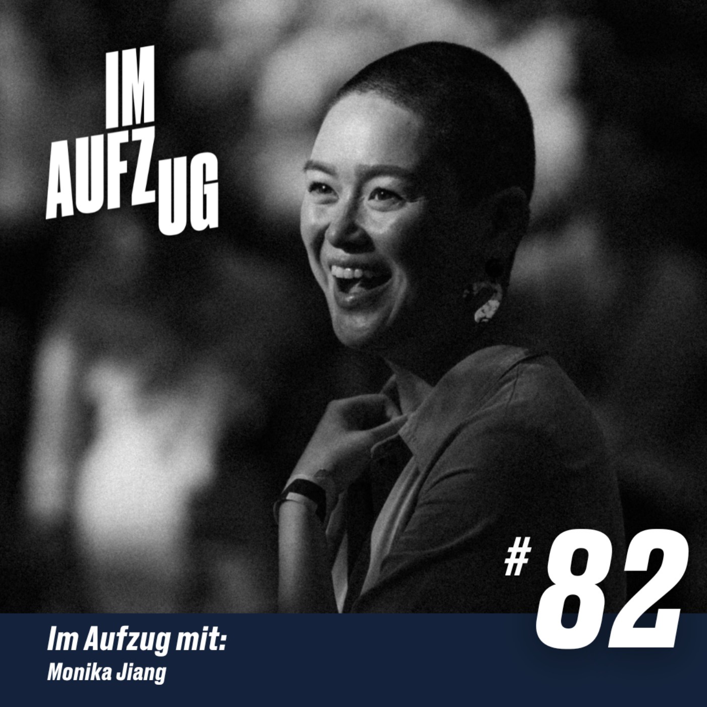 Im Aufzug mit Monika Jiang