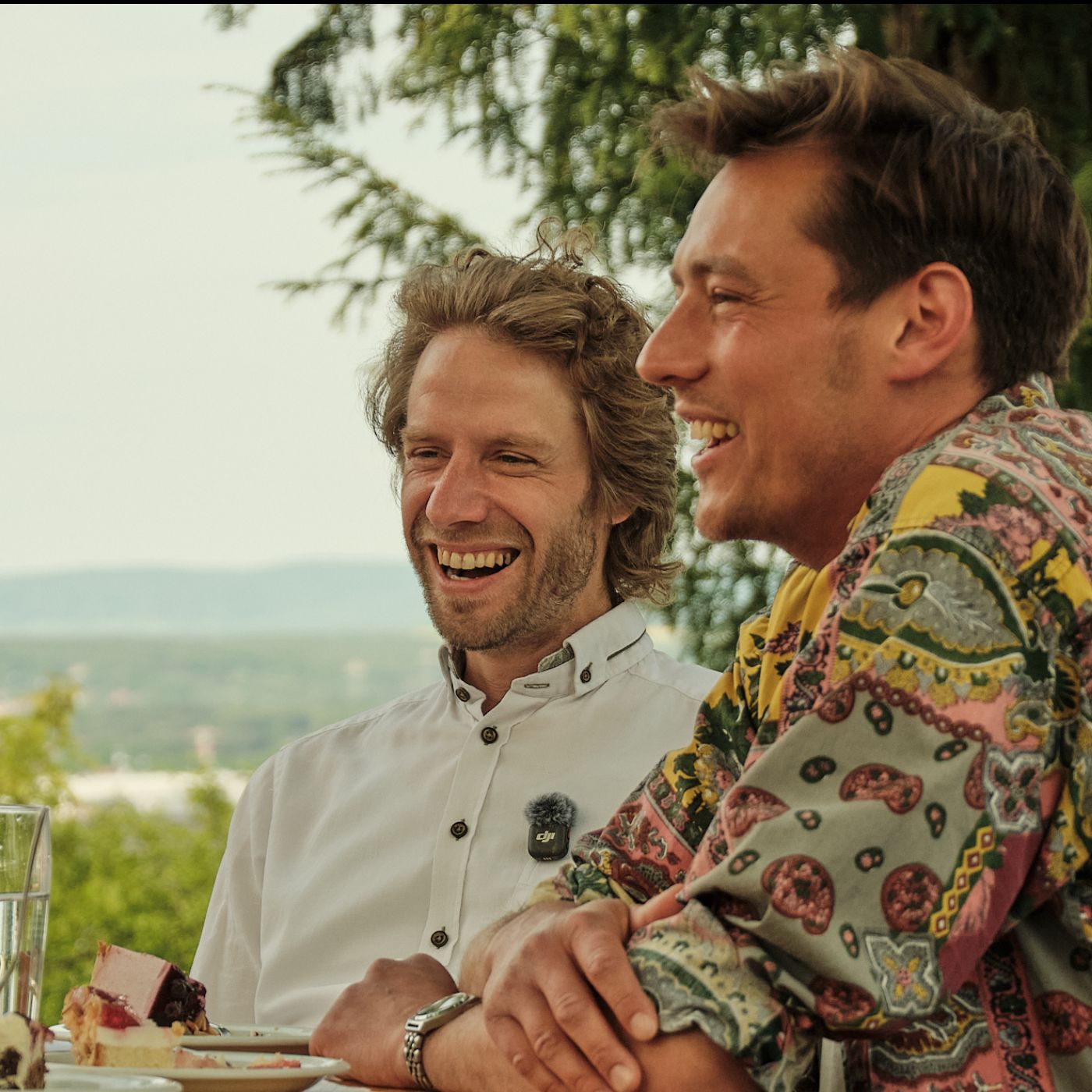 Folge 034 - – Zwischen Aussicht, Abschied & Erdbeerkuchen